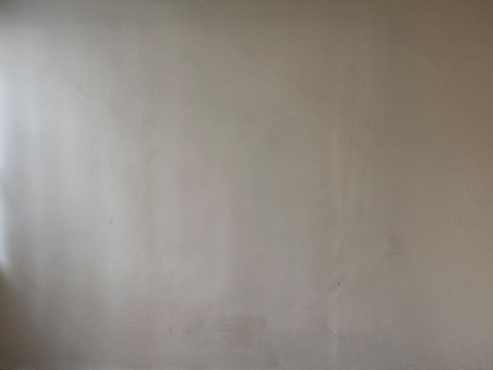 Bonus room with window.