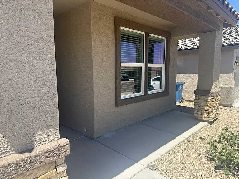 2340 Tapatio Dr — Photo 3