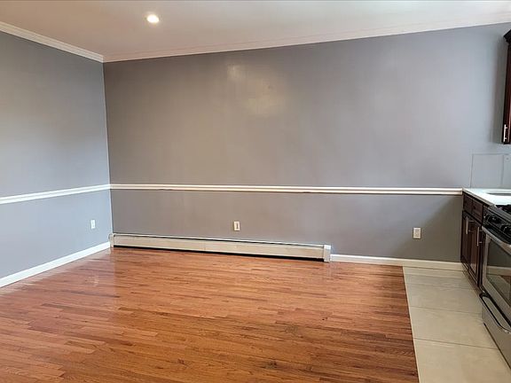 3rd image of 339 Eldert Ln #2