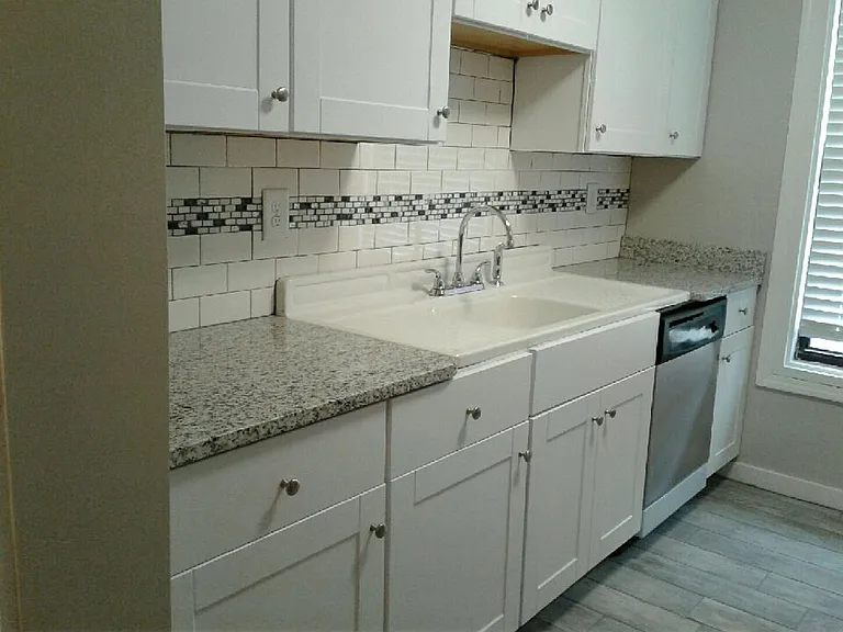 Avondale 2 — Photo 24