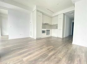 87 Peter St
