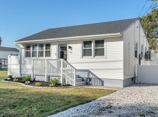 216 Sunray Beach Rd, Del Haven, NJ 08251