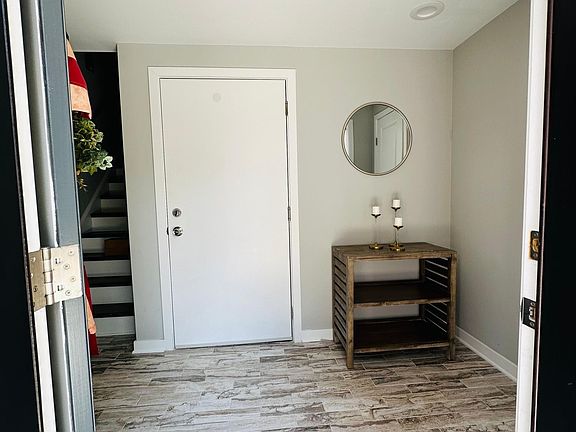 Entry into foyer