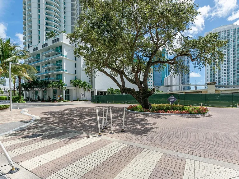 350 S Miami Ave #3702 — Photo 60