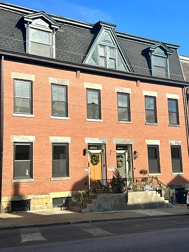 2015 Forbes Ave Photo 1