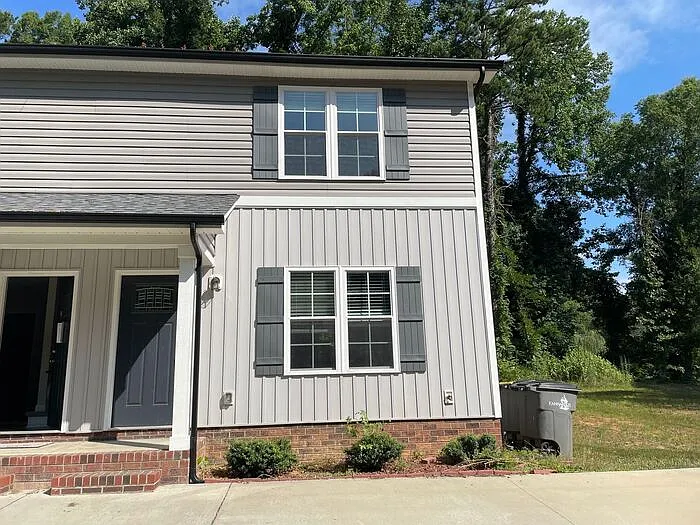 3 bed, 2.5 bath, 1260 sqft, $1,495 — Photo 1