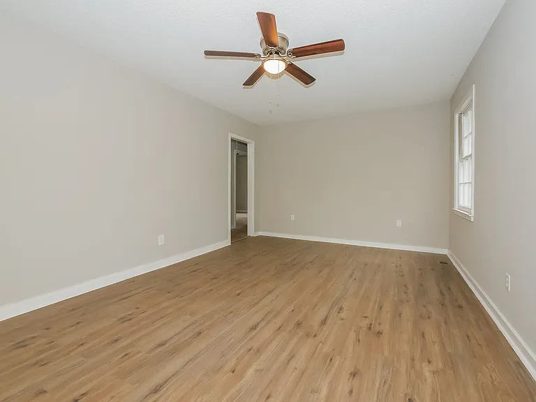27477_018_living_room_13337964.jpg
