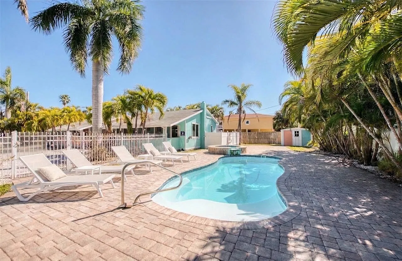 1 bed, 1.5 bath, 484 sqft, $3,900 — Photo 2