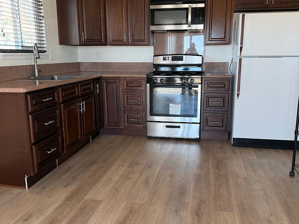 1st image of 16321 Siskiyou Rd APT 3