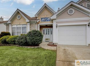 101 Birmingham Ln, Monroe Township, NJ