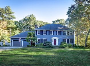 5 Perry Ln, Dover, MA 02030