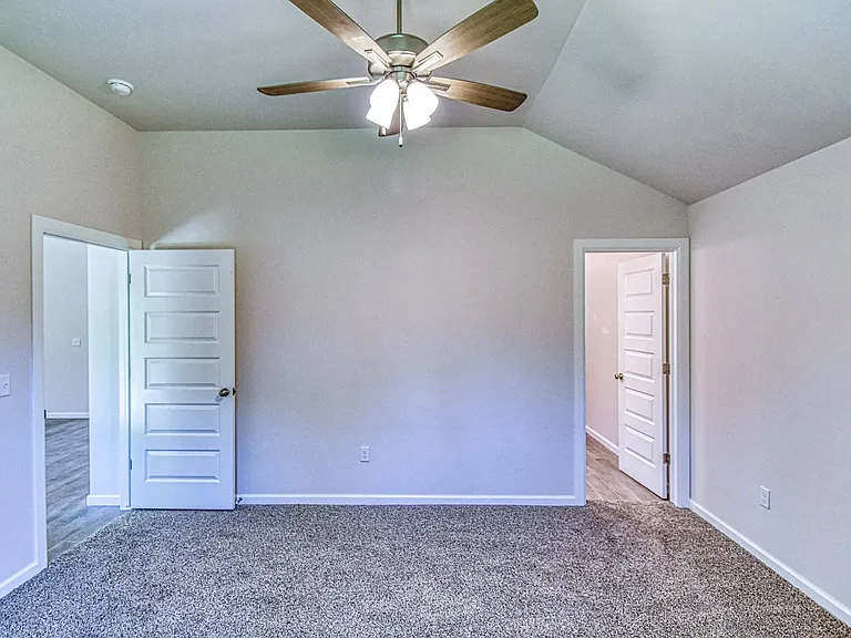 1006 Varenna Ln — Photo 17