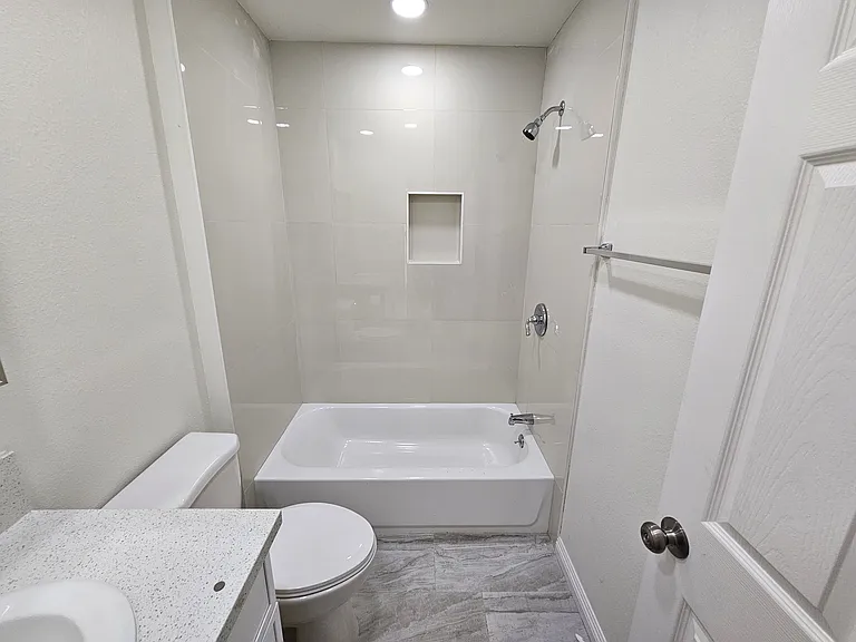 12511 Sunswept Ave #4 — Photo 10