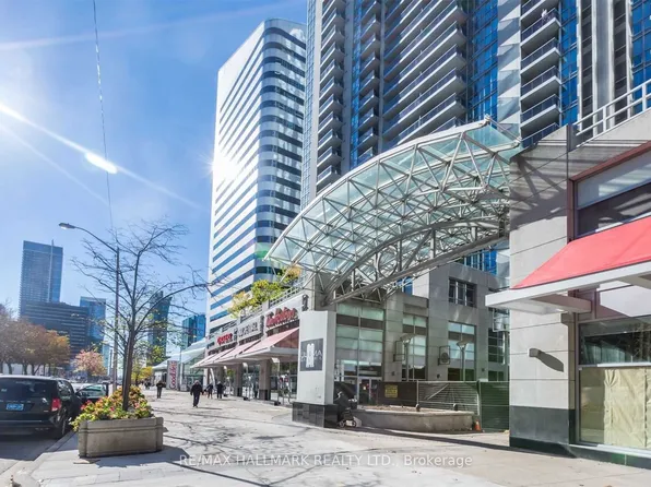 4968 Yonge St, Toronto, ON