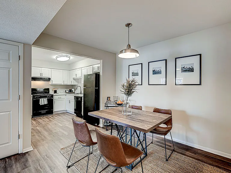 Estates of Creekside Apartments — Photo 18