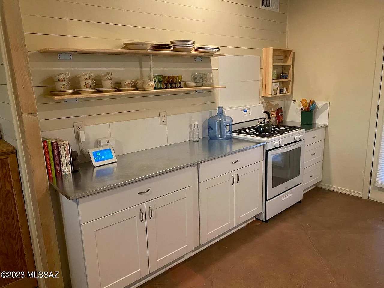 3 bed, 1100 sqft, $2,800 — Photo 4