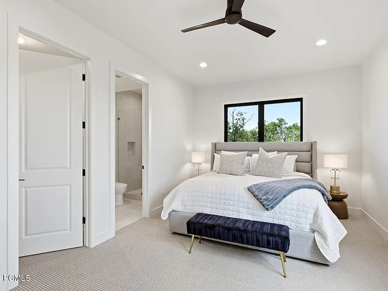 1285 E Lasso Trl — Photo 53