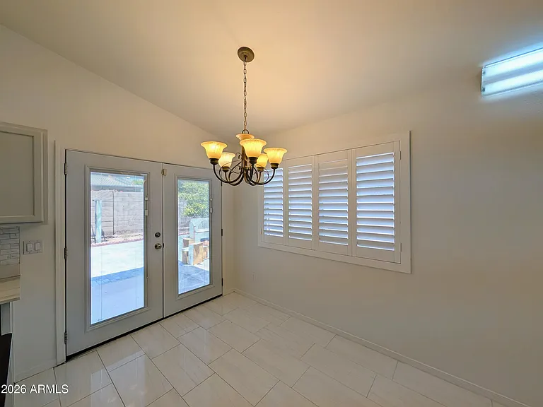 2824 W Angela Dr — Photo 25