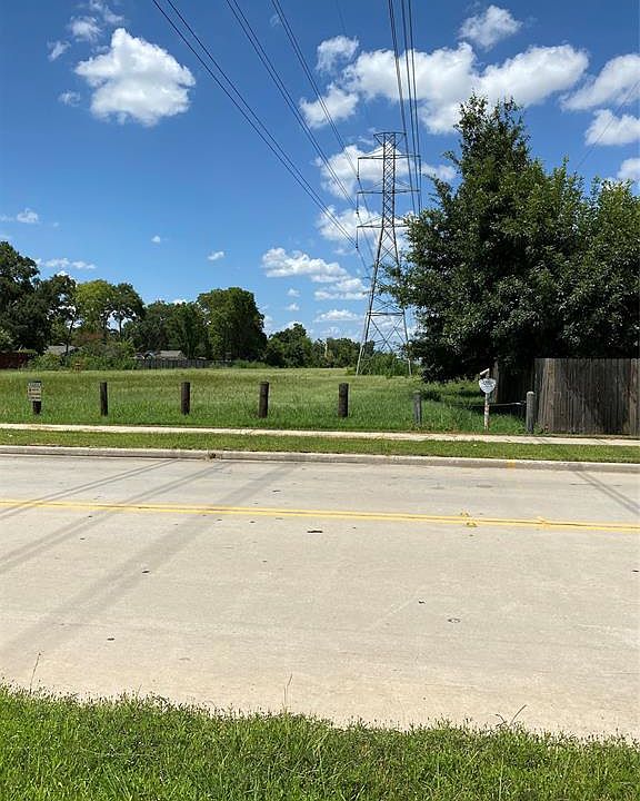1st image of 1327 Buescher Dr