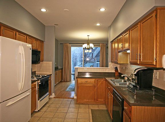 5th image of 246 Camel Bend Ct #3
