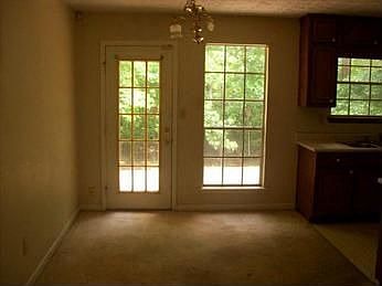 2nd image of 8634 Hilltop Rd