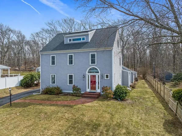 221 Rocky Hill Rd, Plymouth, MA 02360