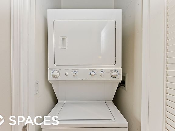 4th image of 1464 S Michigan Ave APT 2106A