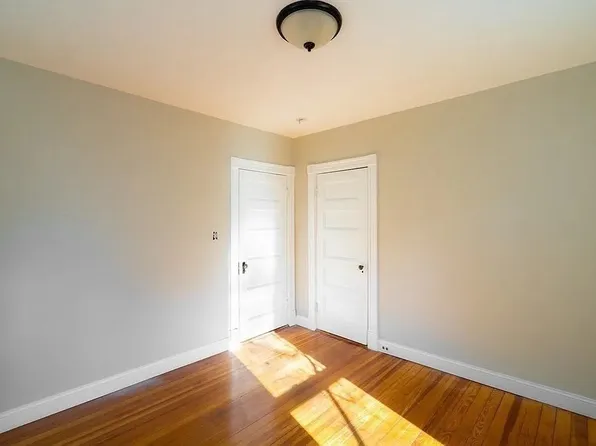 17 Milton Rd #A, Brookline, MA 02445