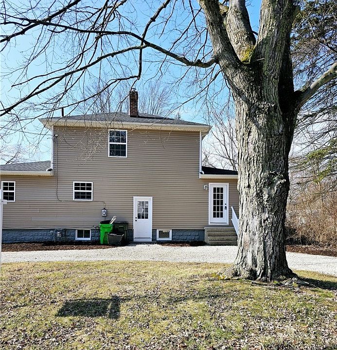 1st image of 1346 Iroquois Ave