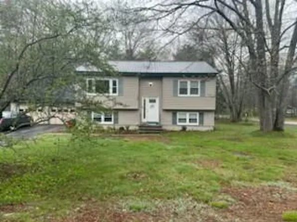 38 Bay Park Drive, Topsham, ME 04086