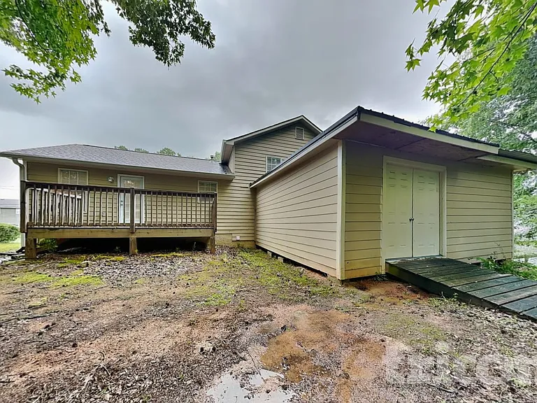 204 Campbell Dr — Photo 16