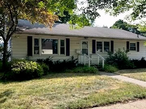 222 N 3rd Ave, Big Rapids, MI 49307