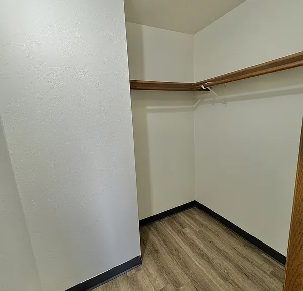 1721 Lenwood Ave #10 — Photo 9