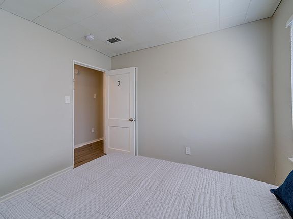3rd image of 8119 Panay Dr #13197013