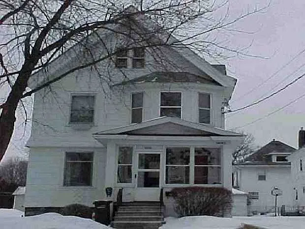 1406 W. 3rd St - 1/2 — Photo 4