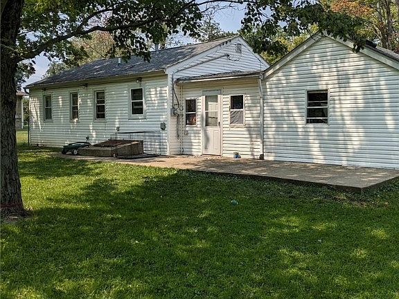 2nd image of 3856 Miller Dr