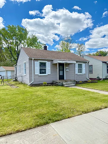23888 Buckingham St Photo 1