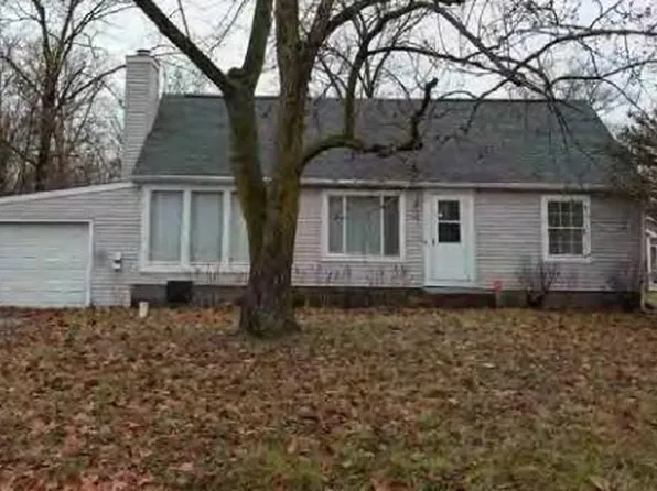 5615 Highview Dr, Fort Wayne, IN 46818