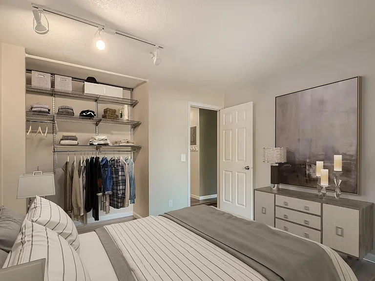 2212 Aldrich Ave S #303 — Photo 8