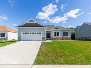 1618 Stoneham Dr, Mishawaka, IN 46544