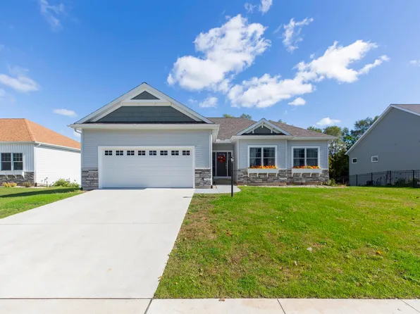 1618 Stoneham Dr, Mishawaka, IN 46544