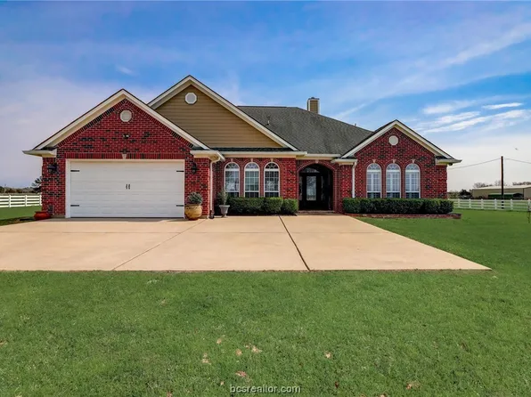 29270 Robinson Rd, Waller, TX 77484