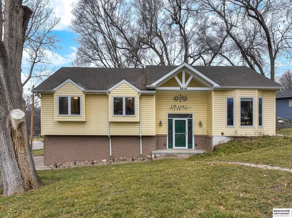 5614 N 81st St, Omaha, NE 68134