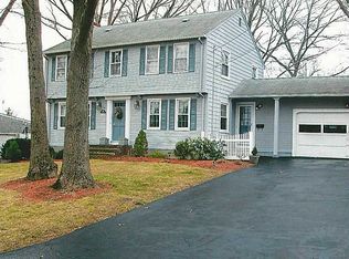 48 Timberline Rd, Warwick, RI 02886