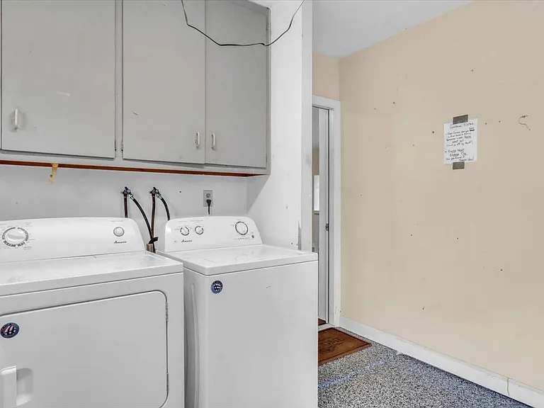 2732 Valencia Dr — Photo 22