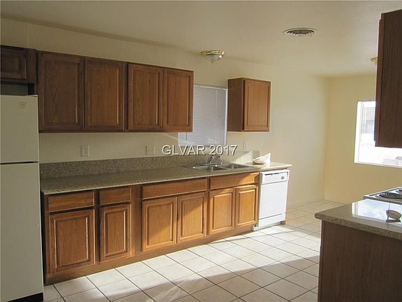 5th image of 909 N 26th St