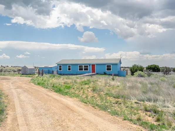 8 Packer Rd, Edgewood, NM 87015