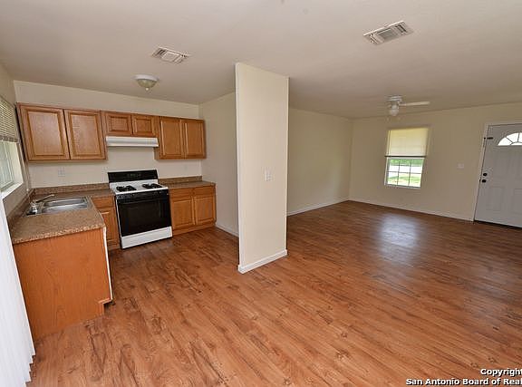 5th image of 6022 Castle Hunt Dr