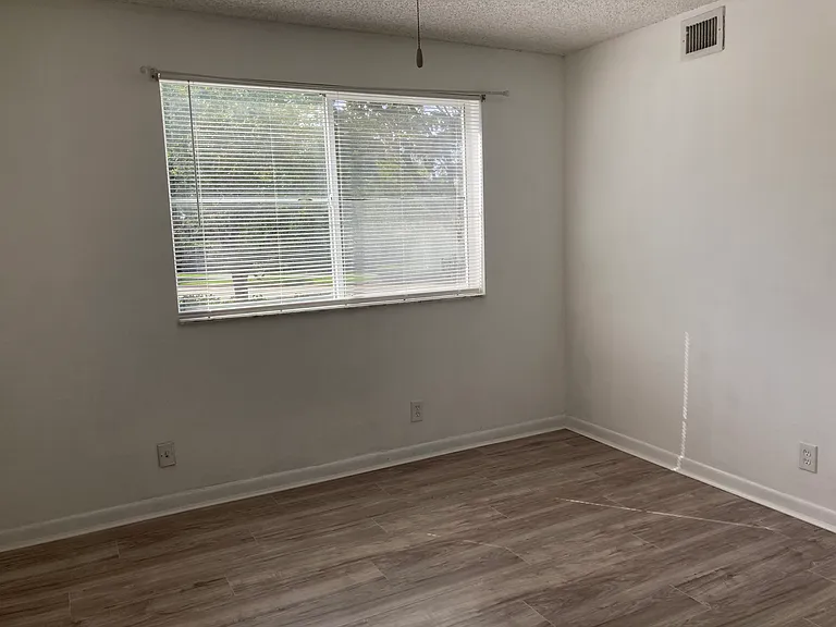 9777 Westview Dr #112 — Photo 11