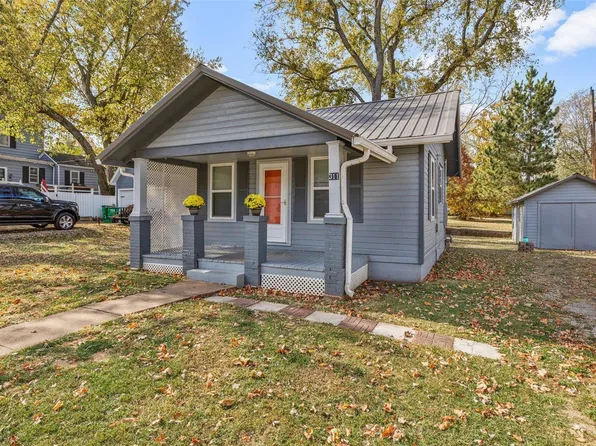311 S Henry St, Farmington, MO 63640
